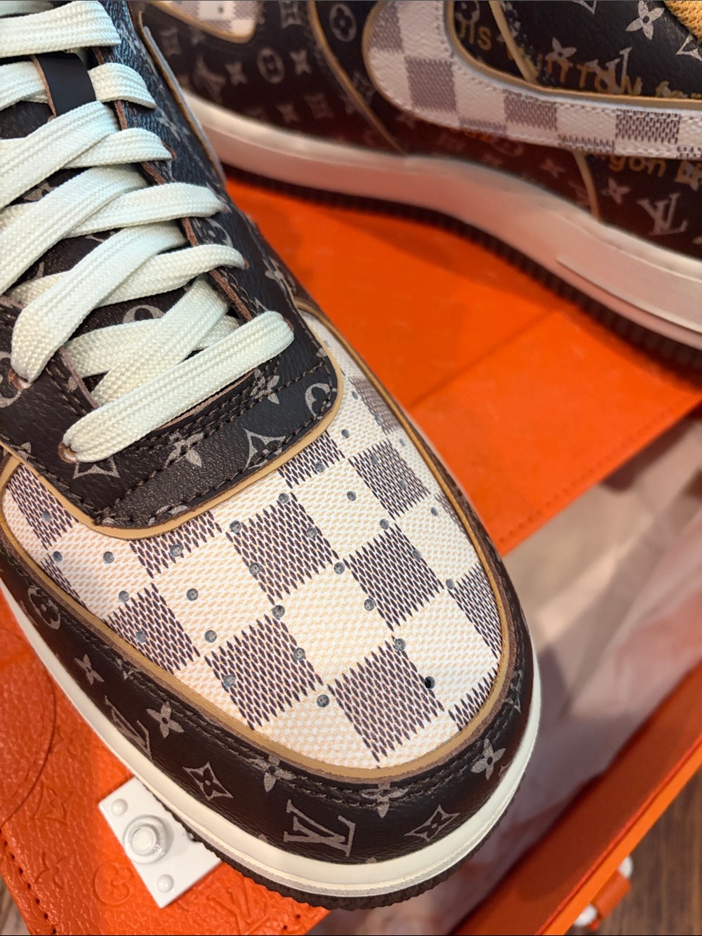 Louis Vuitton Nike Men’s Monogram & Checkerboard Low-Top Sneakers - Picture 4 of 13